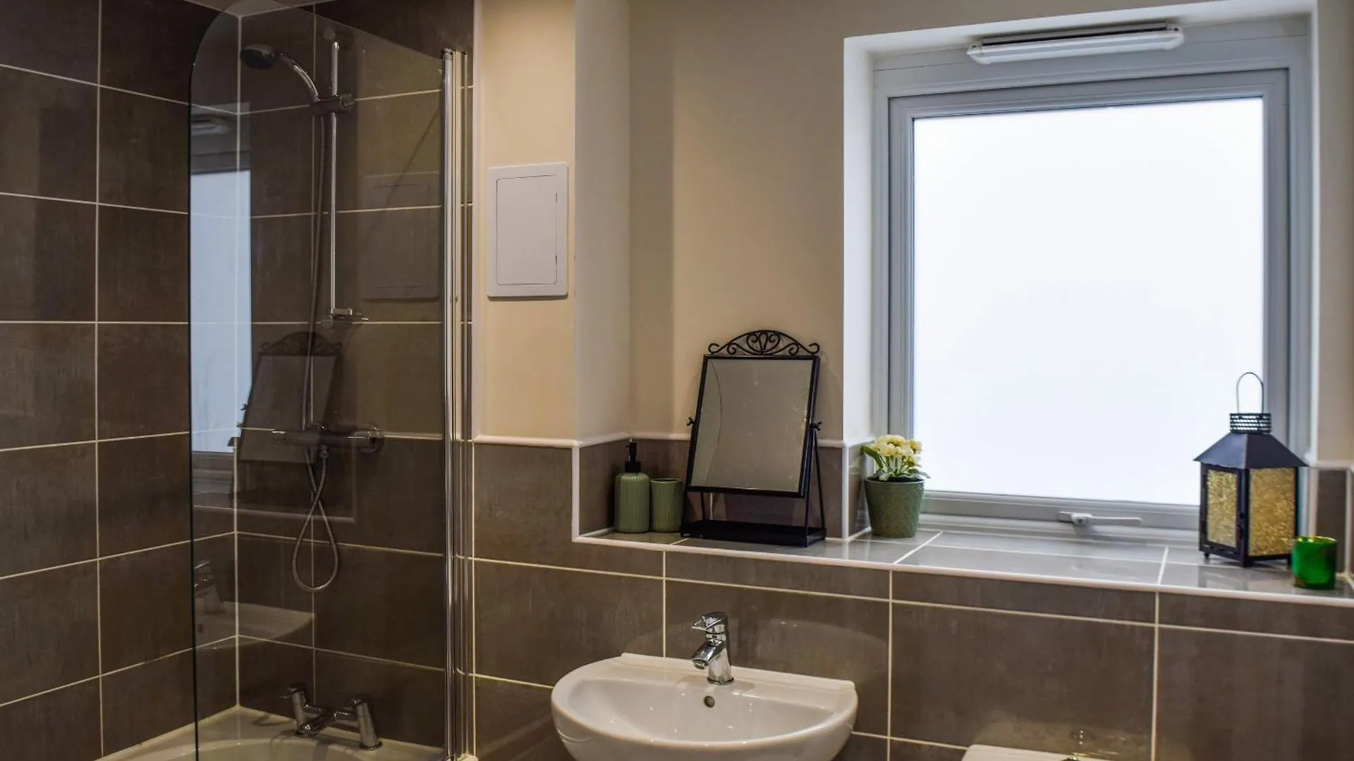 Frank Wright Apartment Sheffield United Kingdom