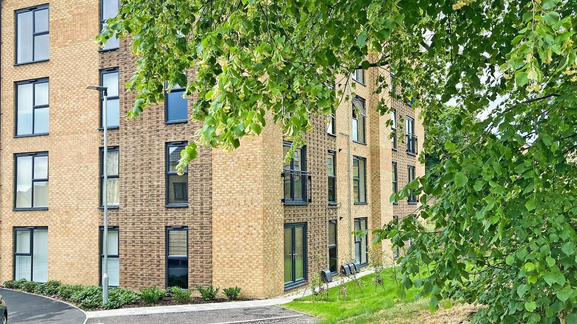 Frank Wright Apartment Sheffield 0*,